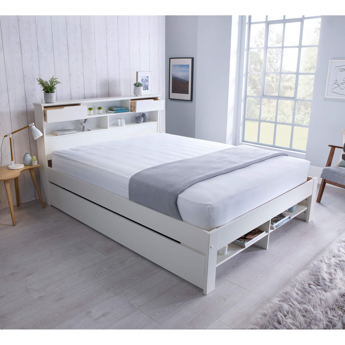 Fabio Wooden Bed