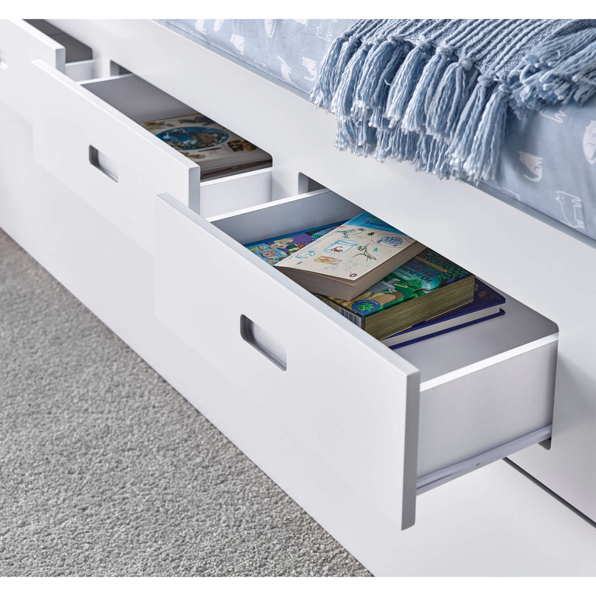 Veera Guest Bed
