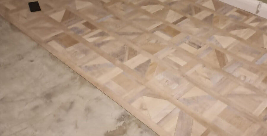 Lay LVT floor